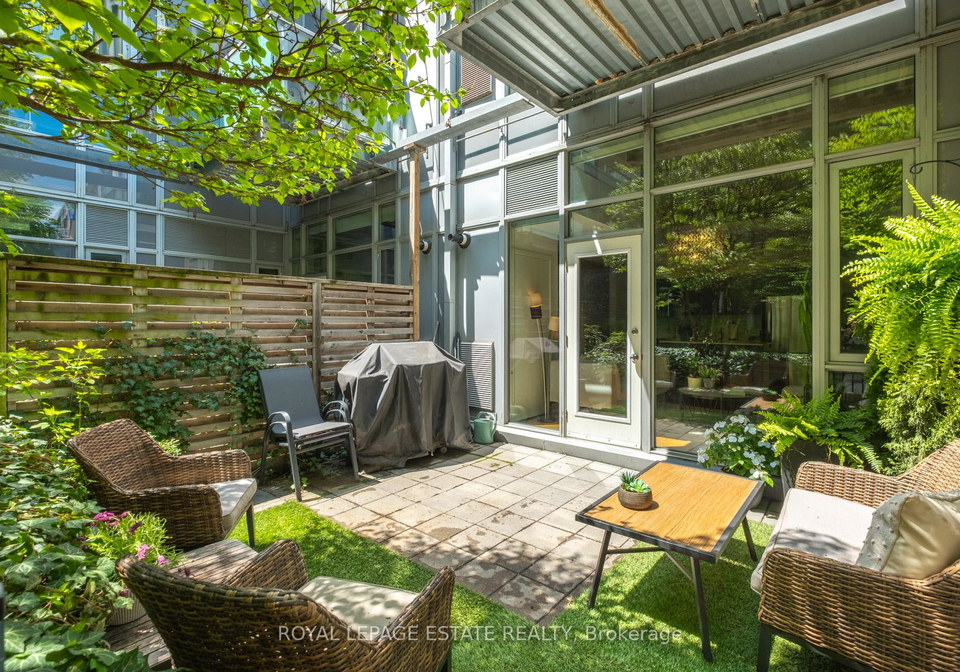 201-carlaw-avenue-toronto-ontario-e13136076