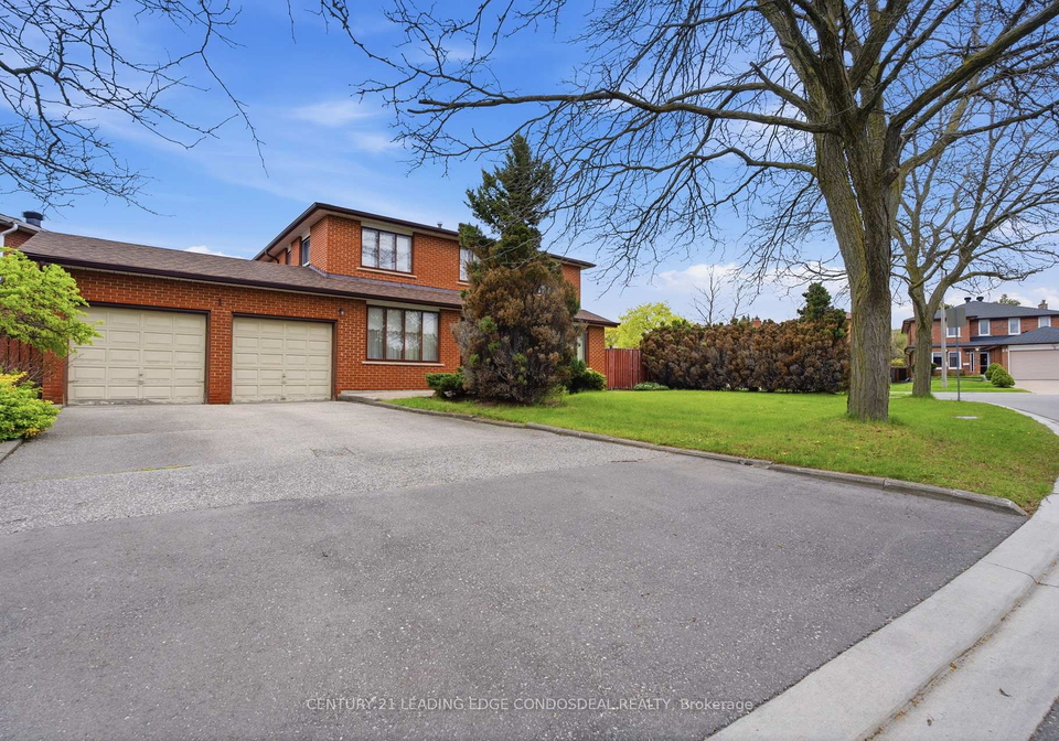 1-whitley-castle-crescent-scarborough-ontario-e13136270