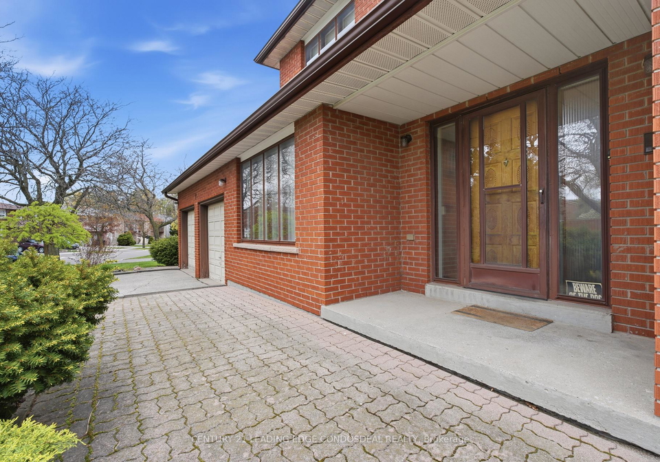 1-whitley-castle-crescent-scarborough-ontario-e13136270