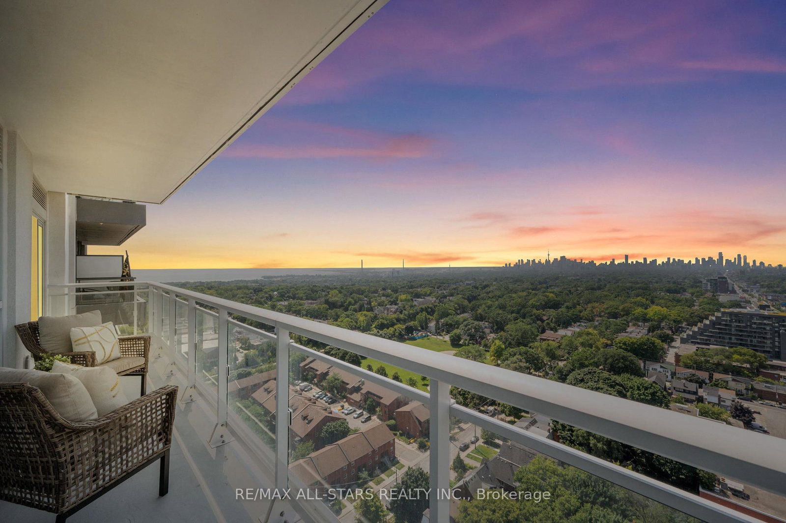 286-main-street-toronto-ontario-e13136396
