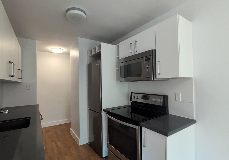 7-stag-hill-drive-east-york-ontario-e13136454