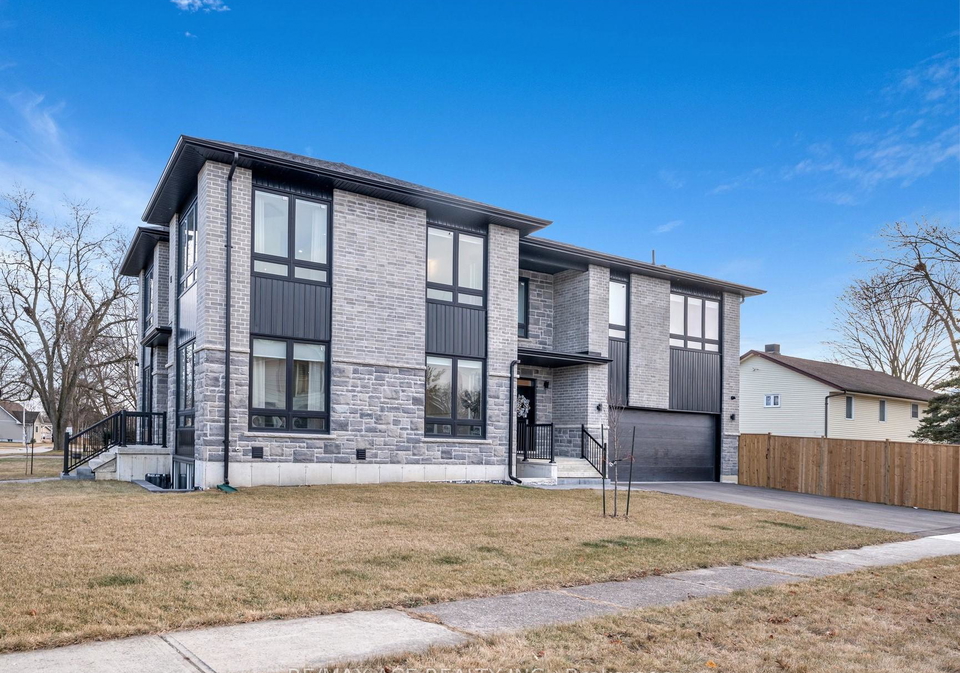 19-burcher-road-ajax-ontario-e13136600