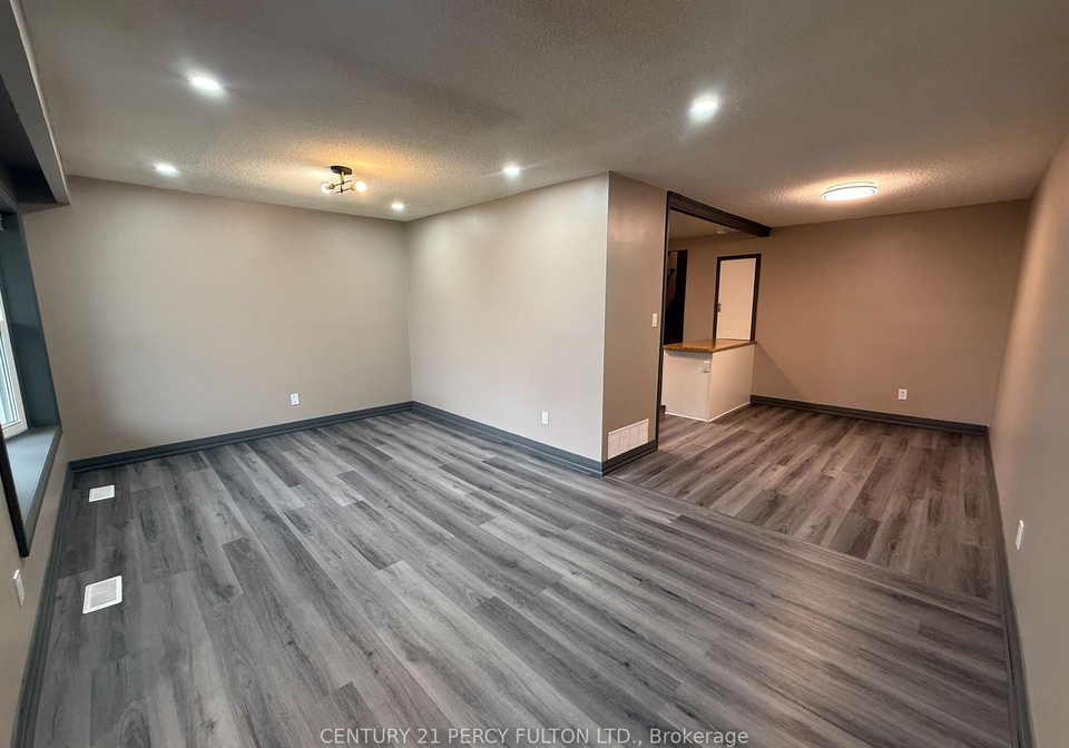 273-coventry-court-oshawa-ontario-e13136718