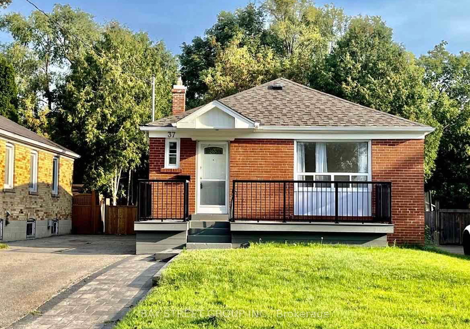 37-bayard-avenue-scarborough-ontario-e13137970