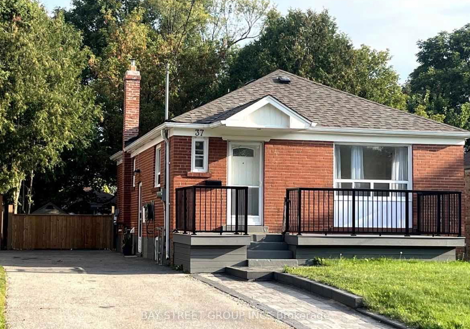 37-bayard-avenue-scarborough-ontario-e13137970