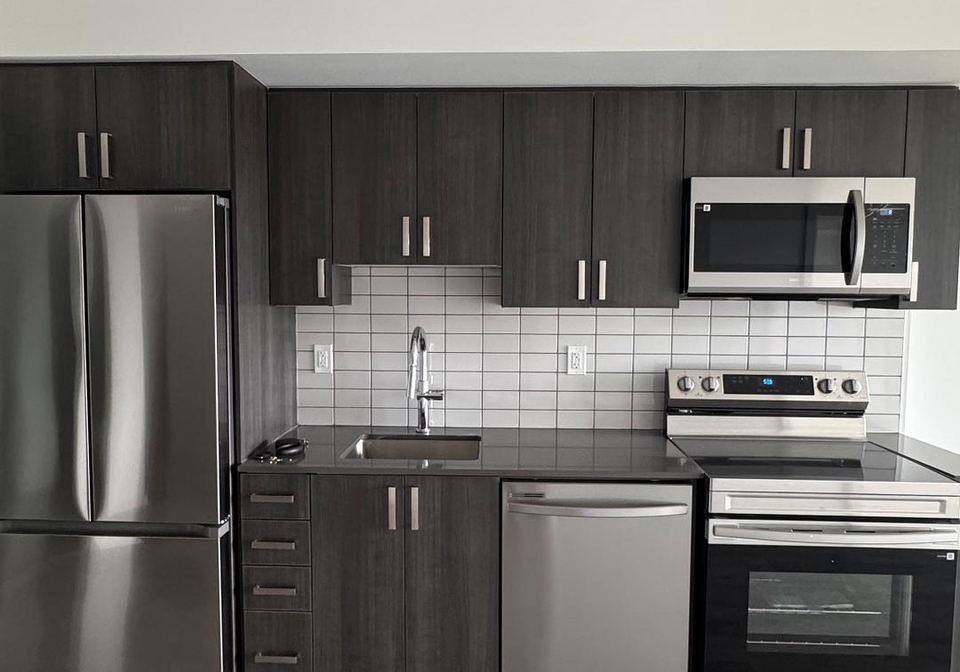 1010-sandy-beach-road-pickering-ontario-e13138372