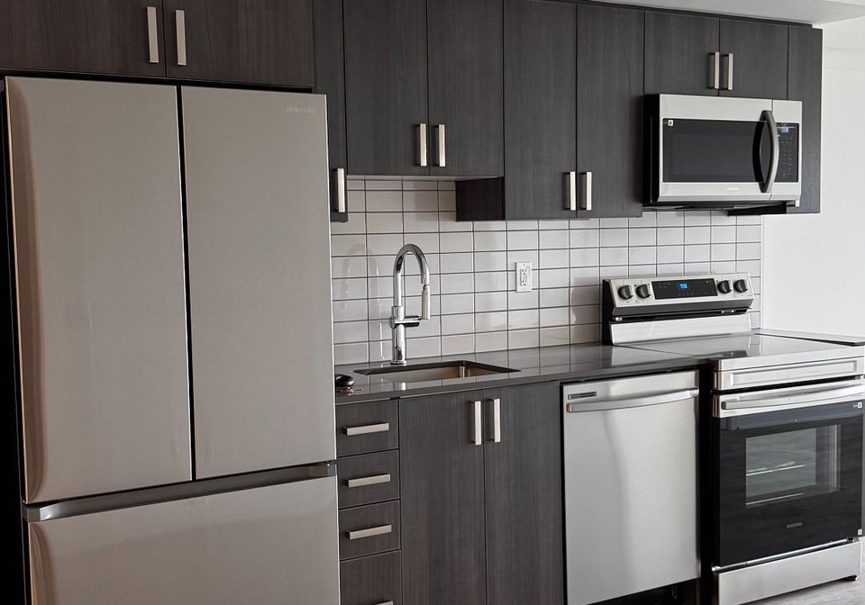 1010-sandy-beach-road-pickering-ontario-e13138372