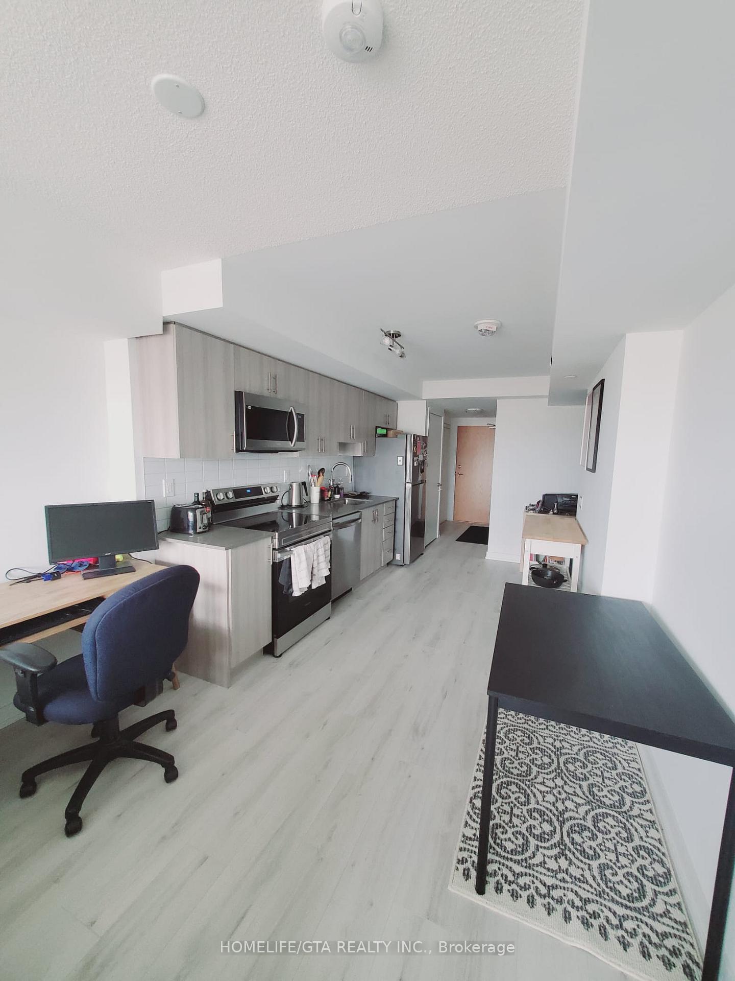 1435-celebration-drive-pickering-ontario-e13138504