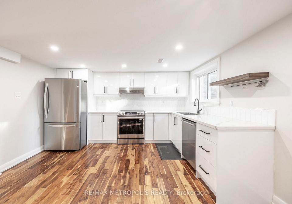 21-hills-road-ajax-ontario-e13139142