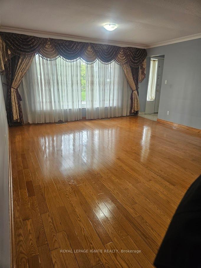16-cicerella-crescent-scarborough-ontario-e13139166