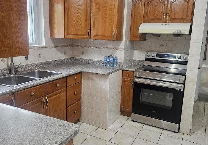 16-cicerella-crescent-scarborough-ontario-e13139166