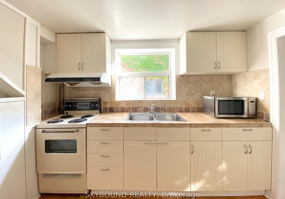 134-glenwood-crescent-east-york-ontario-e13139234