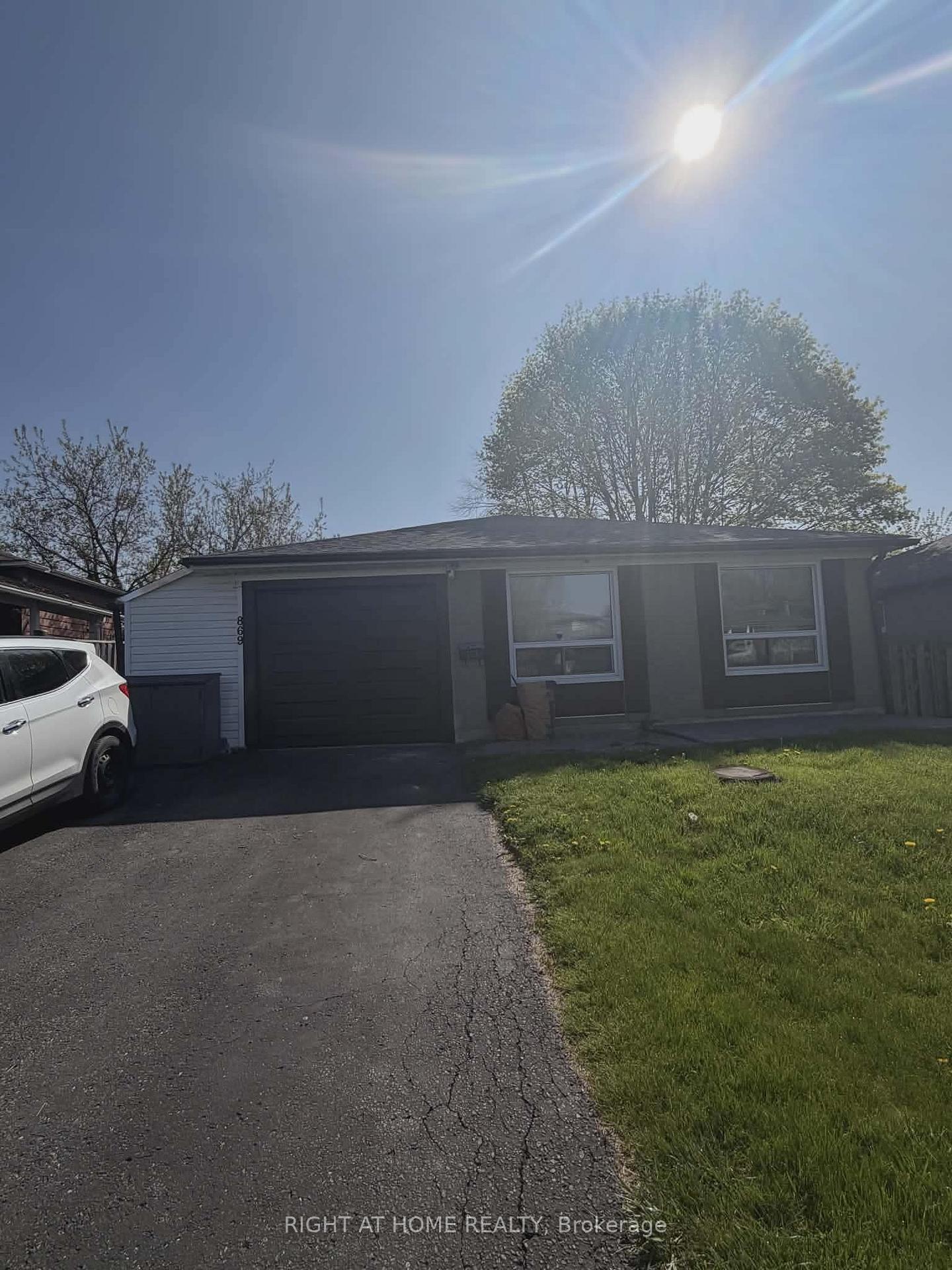 869-grenoble-boulevard-pickering-ontario-e13139760