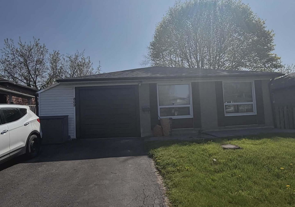 869-grenoble-boulevard-pickering-ontario-e13139760