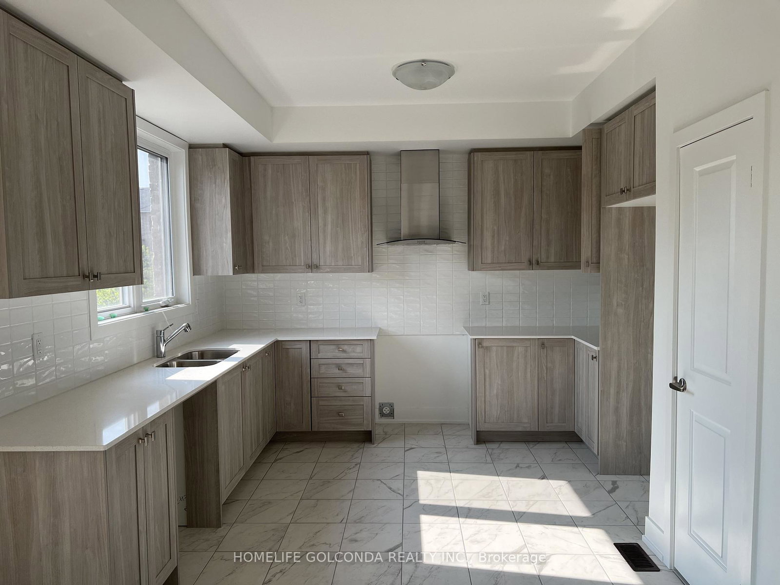 8-sobczak-drive-whitby-ontario-e13140012
