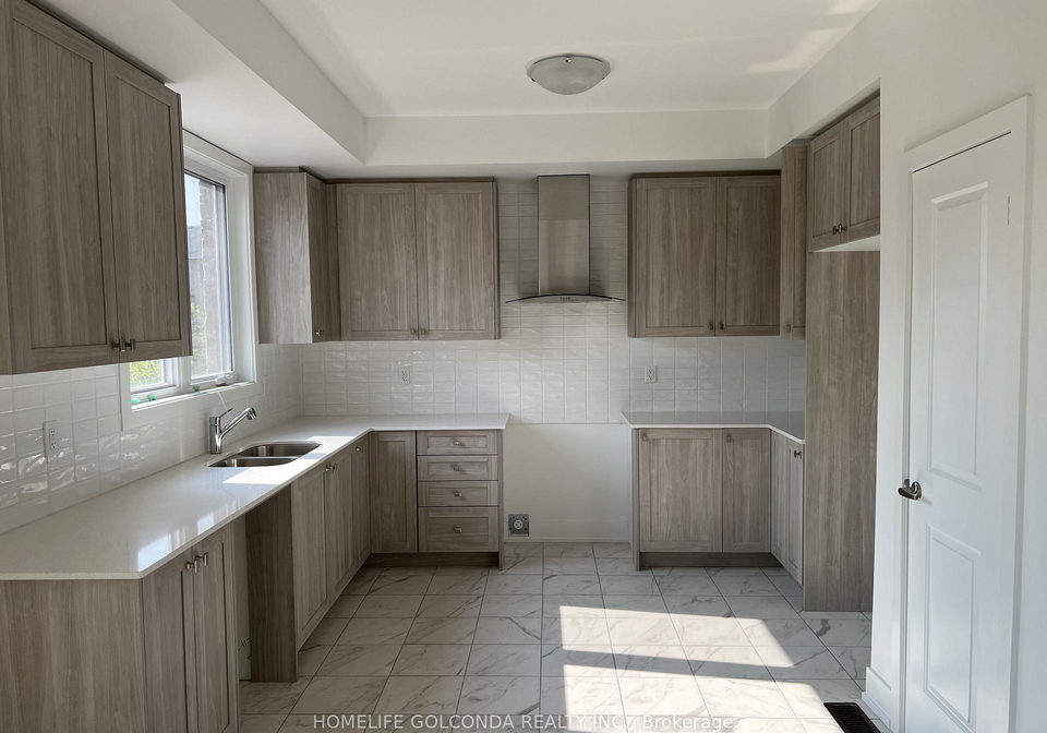 8-sobczak-drive-whitby-ontario-e13140012