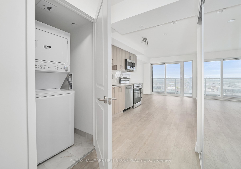 1010-sandy-beach-road-pickering-ontario-e13140592