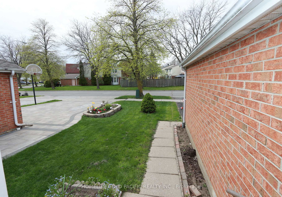 74-belinda-square-scarborough-ontario-e13140988