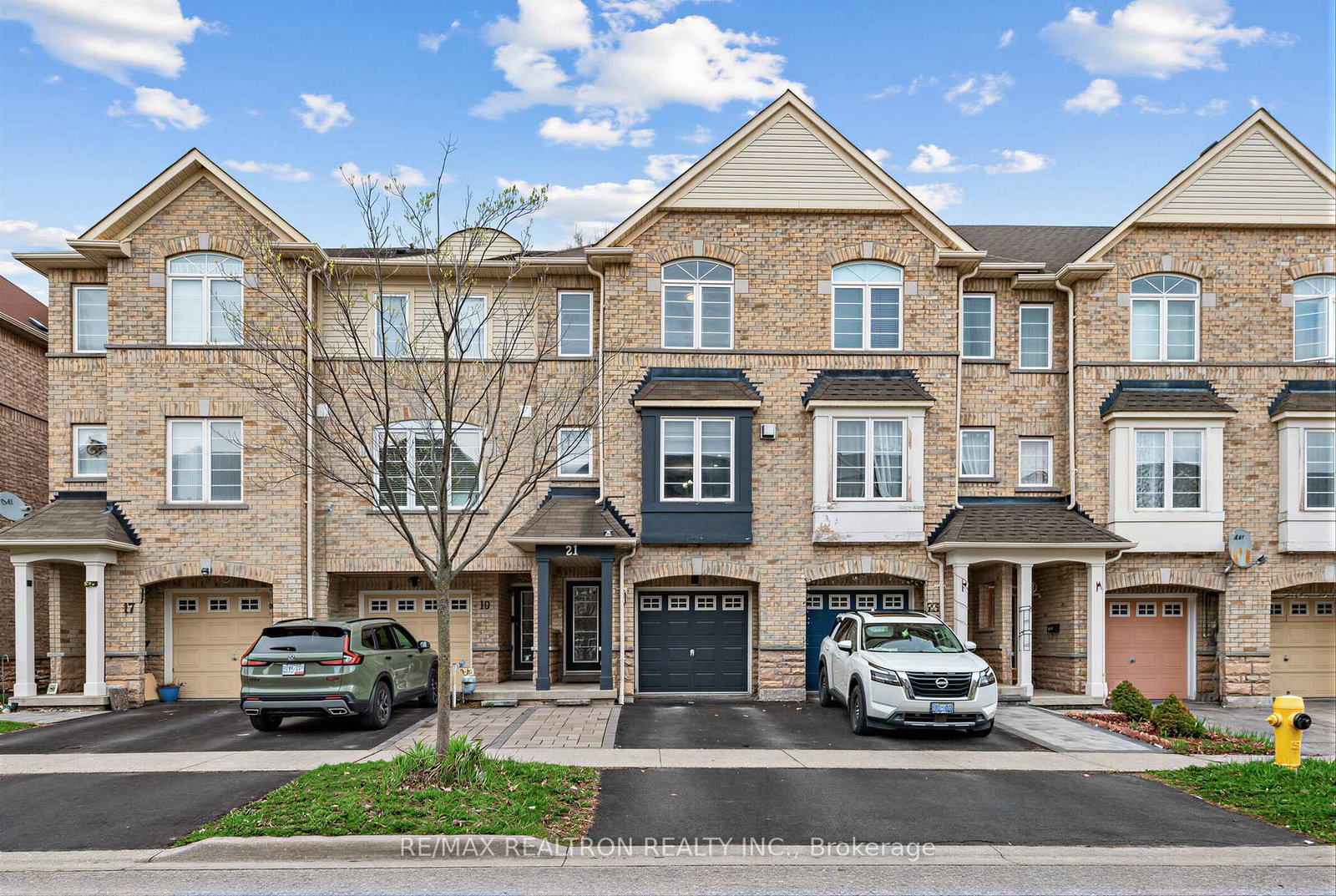 21-cullcastle-street-ajax-ontario-e13141118