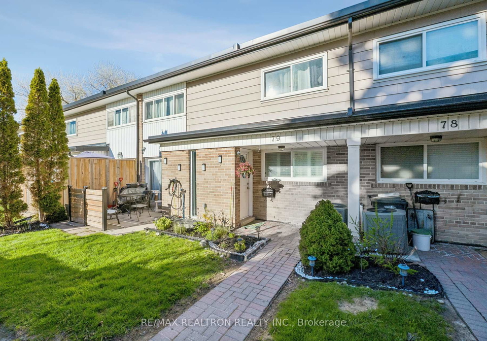 925-bayly-street-w-pickering-ontario-e13141756