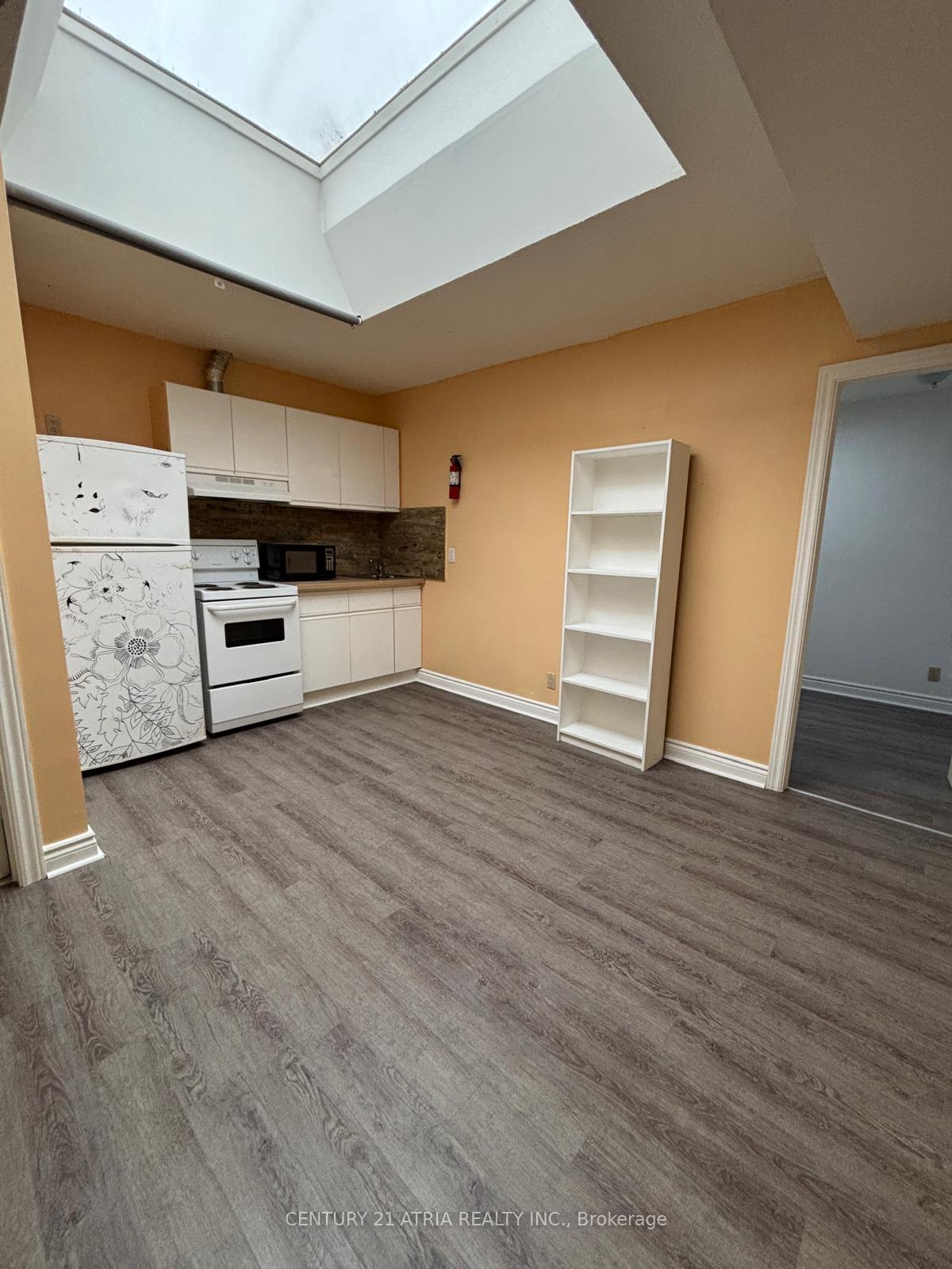 2828-danforth-avenue-toronto-ontario-e13142750