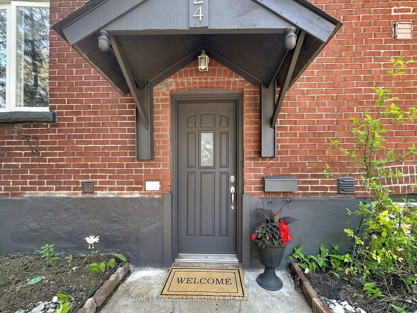 57-queensdale-avenue-east-york-ontario-e13143178