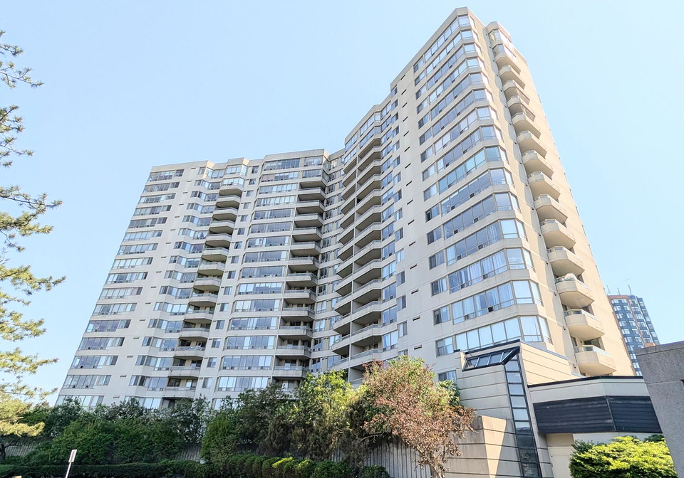 150-alton-towers-circle-scarborough-ontario-e13143332