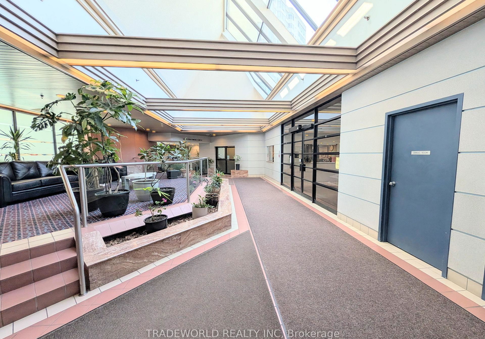 150-alton-towers-circle-scarborough-ontario-e13143332
