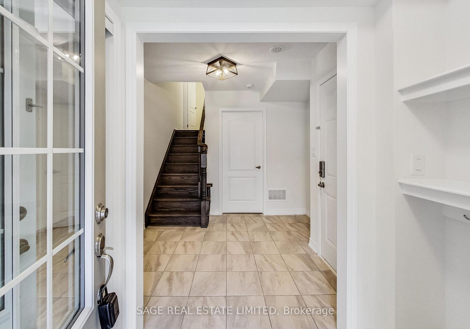 10-goldeye-street-whitby-ontario-e13143504