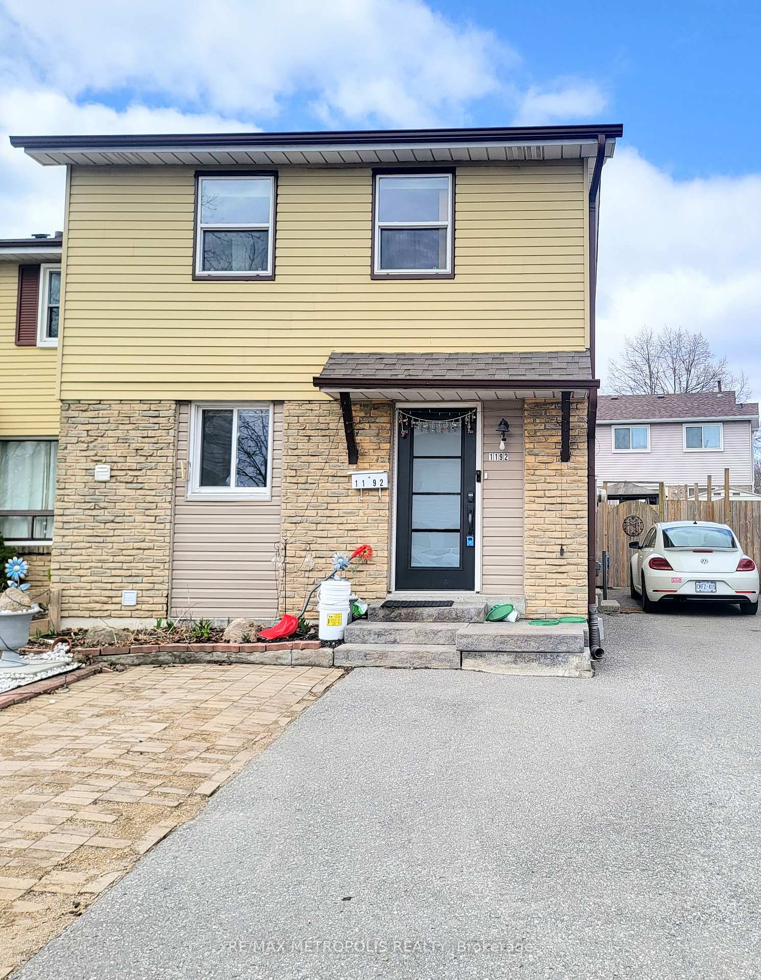 1192-oxford-street-oshawa-ontario-e13144372