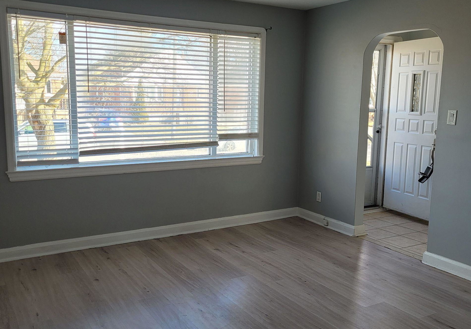 202-cadillac-avenue-s-oshawa-ontario-e13145130