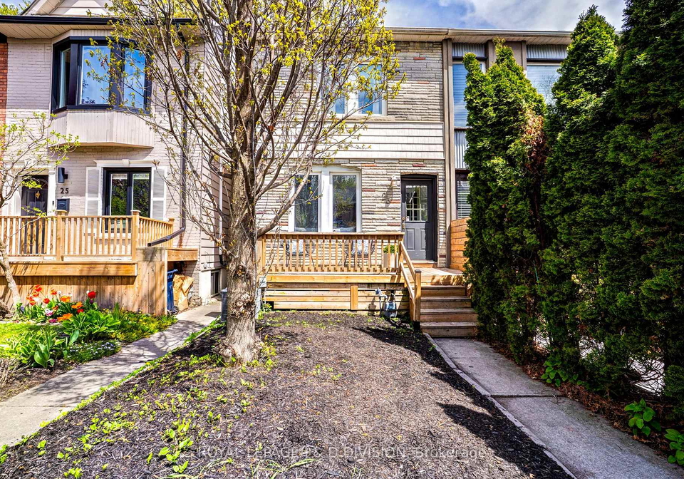 23-empire-avenue-toronto-ontario-e13145788