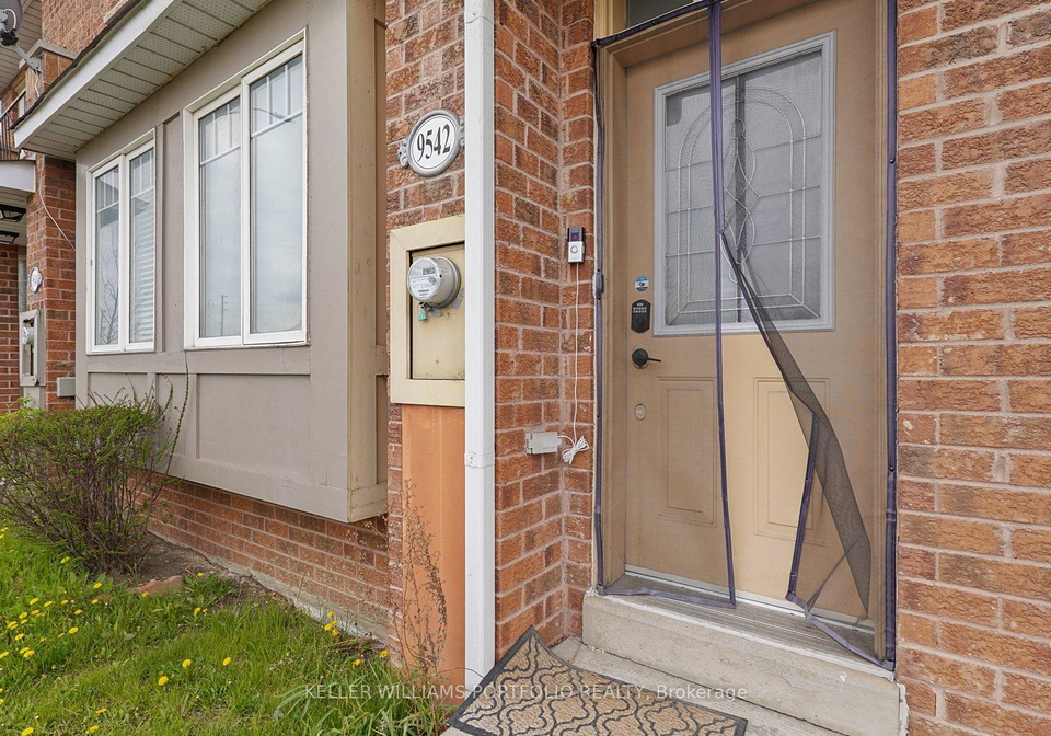 9542-sheppard-avenue-e-scarborough-ontario-e13149450