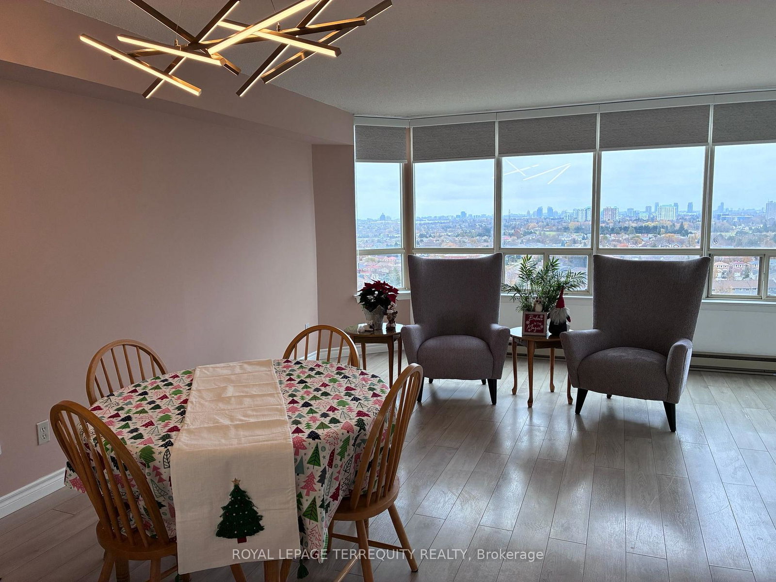 150-alton-towers-circle-scarborough-ontario-e13149728