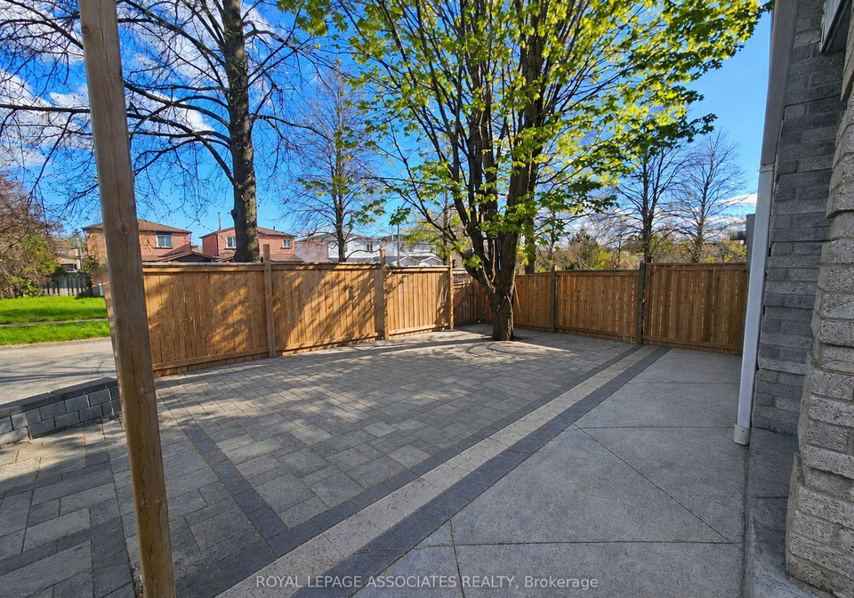8-chalmers-crescent-ajax-ontario-e13149856