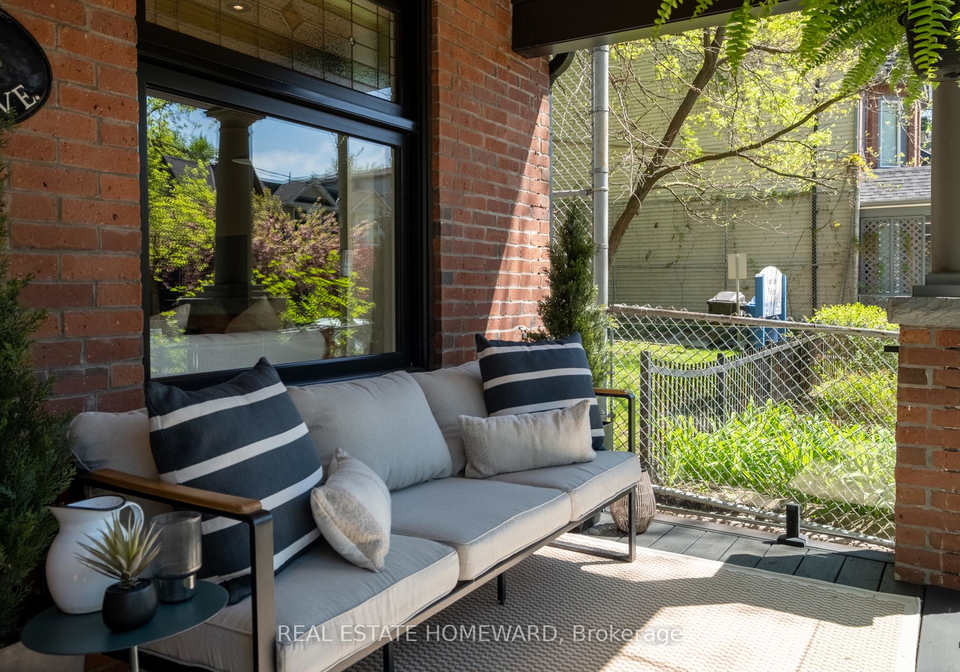 204-bain-avenue-toronto-ontario-e13150458