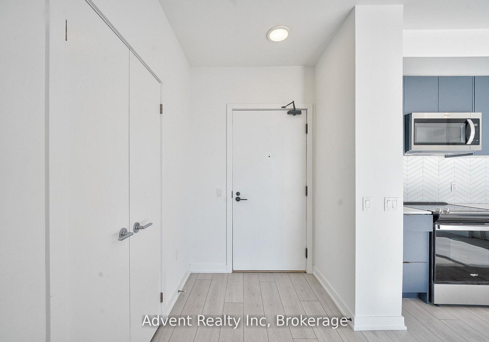 1606-charles-street-whitby-ontario-e13150562