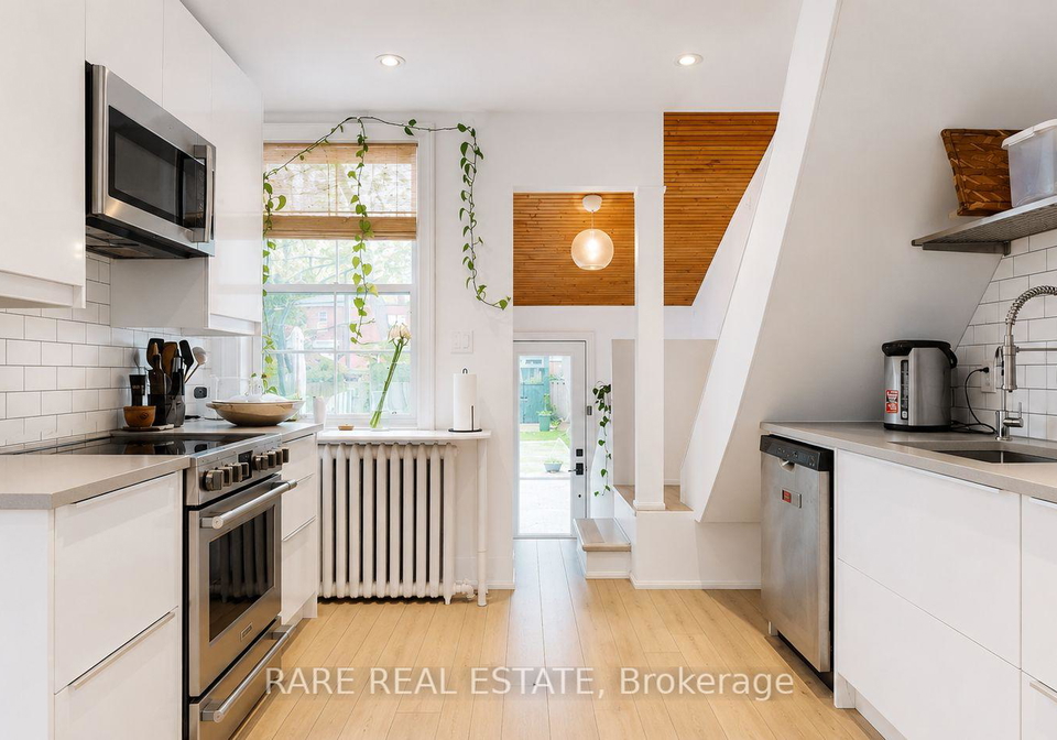 48-redwood-avenue-toronto-ontario-e13150632