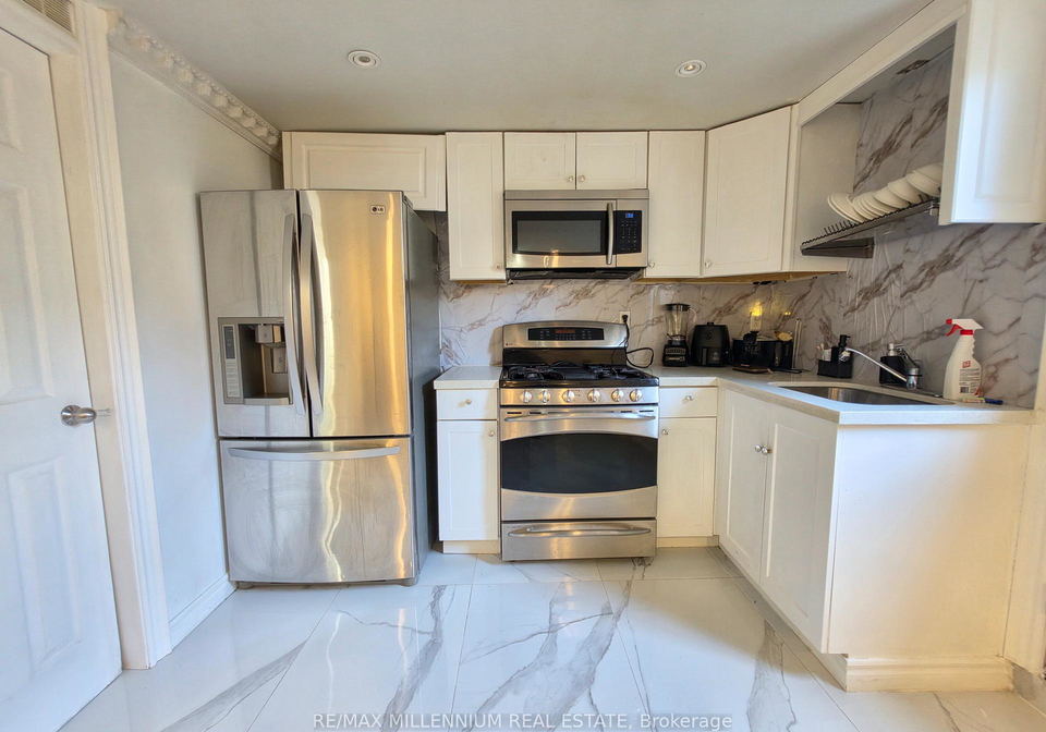 66-overlord-crescent-scarborough-ontario-e13151114
