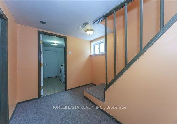 126-painted-post-drive-scarborough-ontario-e13151356