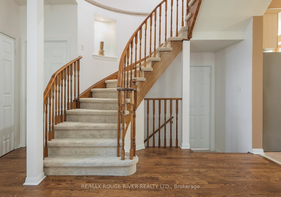463-summerpark-crescent-pickering-ontario-e13152552