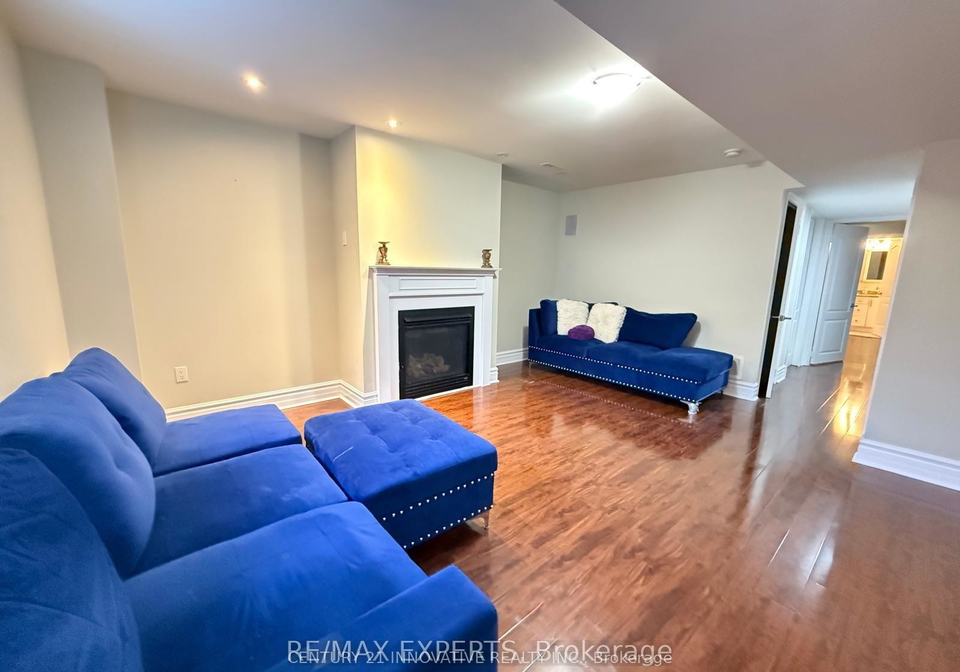 4-aquilina-court-e-ajax-ontario-e13153154