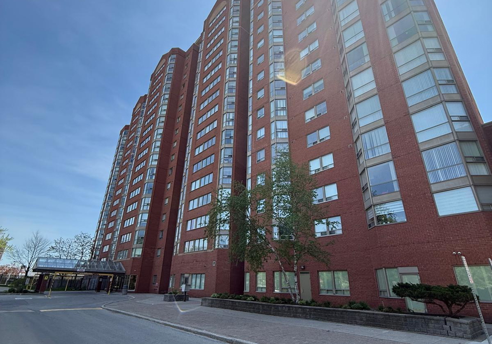2466-eglinton-avenue-e-scarborough-ontario-e13154040