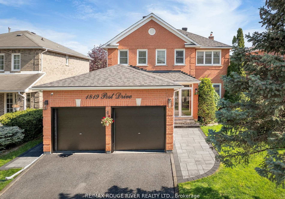 1819-post-drive-pickering-ontario-e13156378