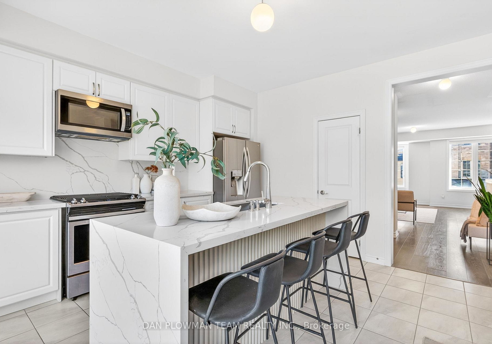 30-hallmark-way-whitby-ontario-e13156818