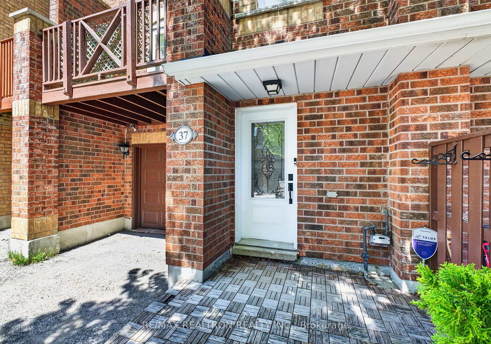 2-hedge-end-road-scarborough-ontario-e13157660