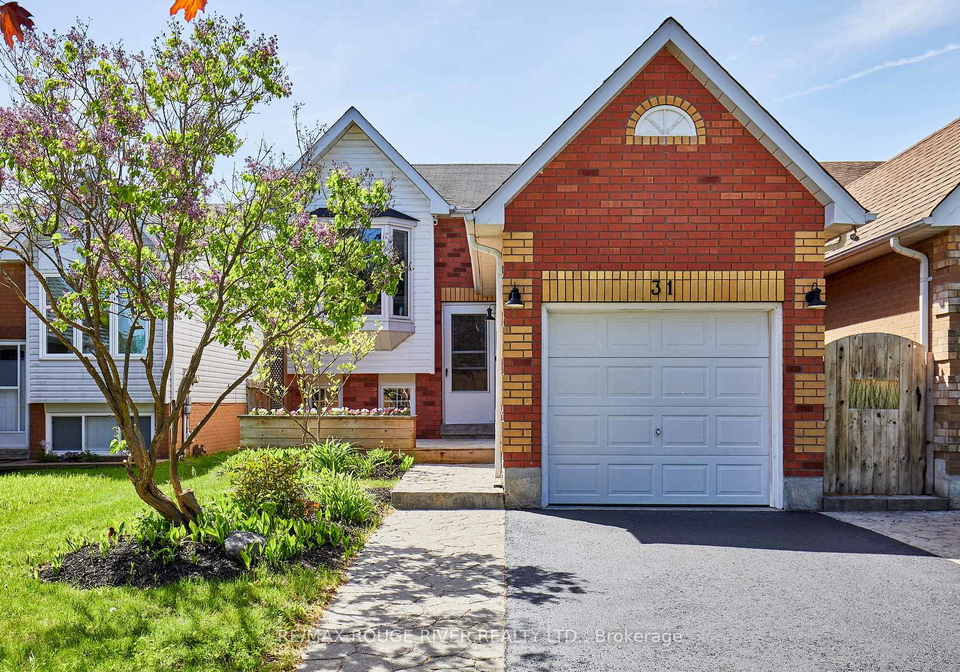 31-champine-square-clarington-ontario-e13158216