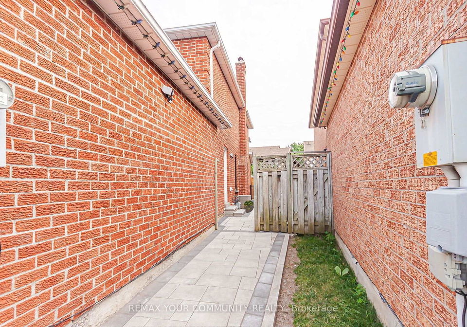 33-durness-avenue-scarborough-ontario-e13158520