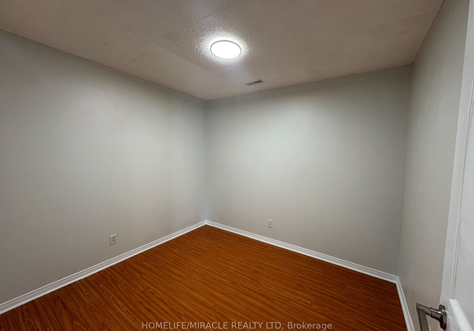 565-kennedy-road-scarborough-ontario-e13158984