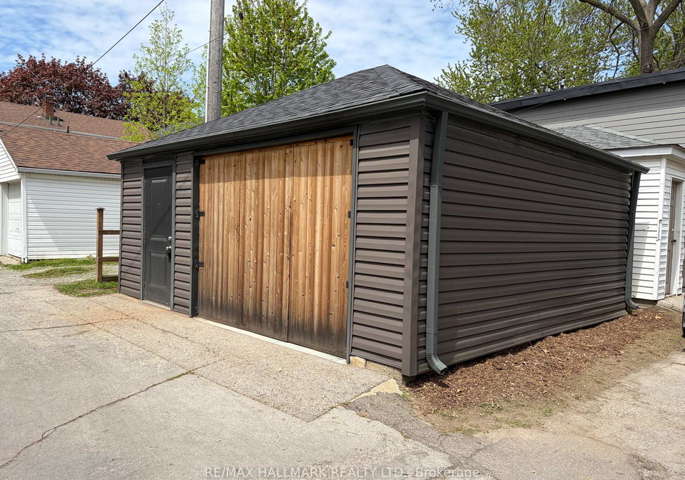 107r-woodfield-road-toronto-ontario-e13159714